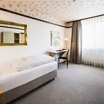 Western Szálloda 4*