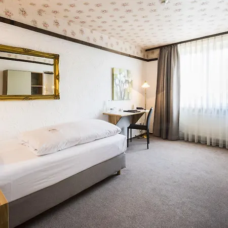 Western Hotel 4*